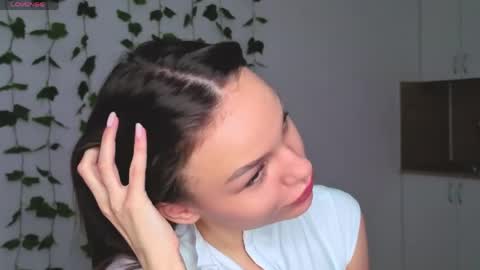 Tiffany online show from 15, 4, 2026