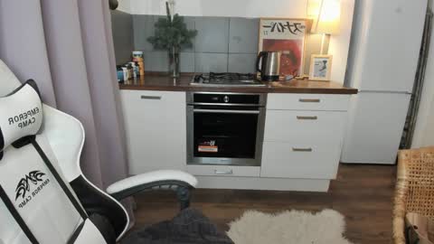  Tiffany  online show from 14, 1, 2025