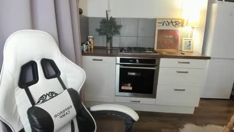  Tiffany  online show from 16, 1, 2025