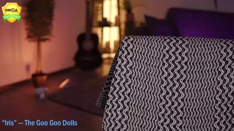 tiffanyriox online show from 4, 2, 2025