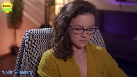 tiffanyriox online show from 13, 10, 2025