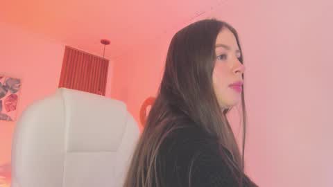 Tiffany online show from 30, 11, 2025