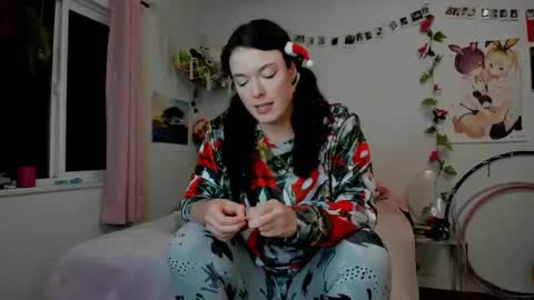 Snapshot of tiggerrosey chatting on 25, 12, 2024 All my Links online show from 25, 12, 2024