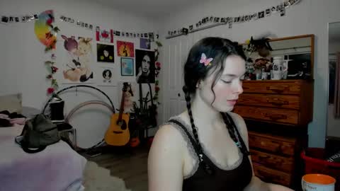 Snapshot of tiggerrosey chatting on 2, 1, 2025 All my Links online show from 2, 1, 2025