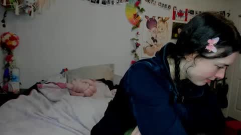 Snapshot of tiggerrosey chatting on 2, 1, 2025 All my Links online show from 2, 1, 2025