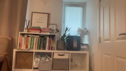 Londonlad online show from 5, 10, 2025