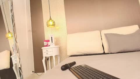 T I F F A N Y online show from 19, 9, 2025