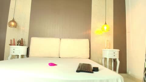 T I F F A N Y online show from 13, 1, 2026