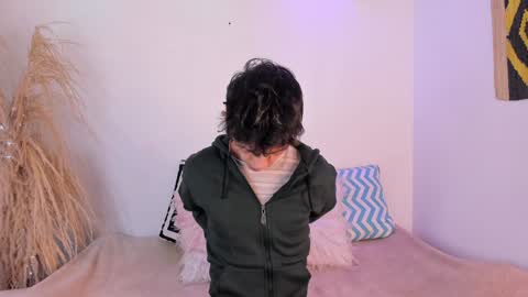 Timothy 21 years old online show from 19, 12, 2024