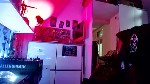 m0rty Kitty online show from 23, 12, 2025