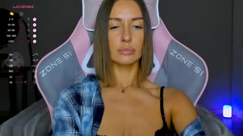 Snapshot of tina__bestie chatting on 27, 5, 2026 Tina online show from 27, 5, 2026
