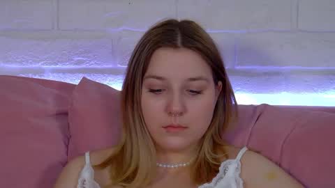 TinaBurton online show from 16, 4, 2026