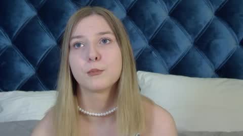 TinaBurton online show from 19, 4, 2026