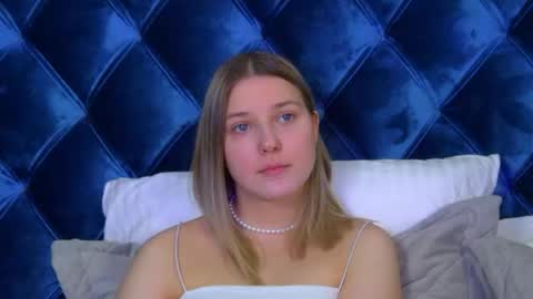 TinaBurton online show from 1, 6, 2026