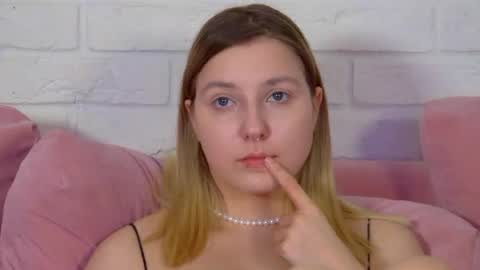TinaBurton online show from 9, 7, 2026