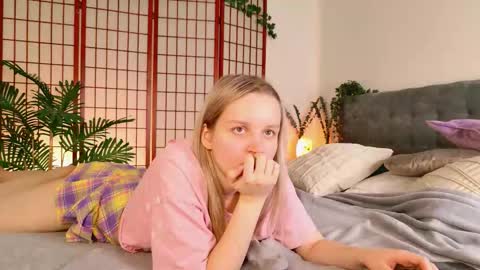 tinasiner online show from 23, 11, 2025