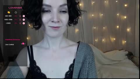 Snapshot of tinawincee chatting on 8, 1, 2025 Tina online show from 8, 1, 2025