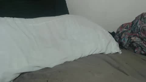 Snapshot of tinaxxxpetitexoxo chatting on 18, 4, 2026 Tina online show from 18, 4, 2026
