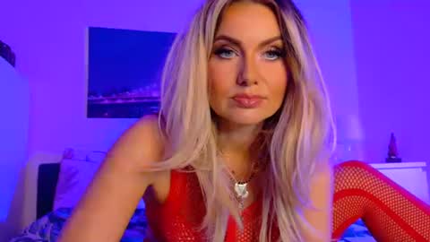Snapshot of tinkerbell822 chatting on 3, 10, 2025 tinkerbell822 online show from 3, 10, 2025