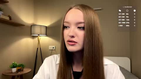 Snapshot of tinkibinky chatting on 28, 7, 2026 Leila online show from 28, 7, 2026