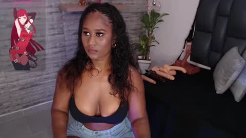 Snapshot of tinna__hottie chatting on 27, 1, 2025 Tinna Goddess online show from 27, 1, 2025