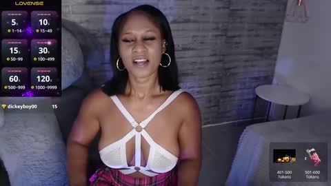 Tinna Goddess online show from 27, 10, 2025