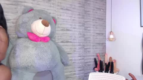 Snapshot of tinna__hottie chatting on 5, 5, 2026 Tinna Goddess online show from 5, 5, 2026