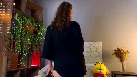 Molly online show from 7, 11, 2025