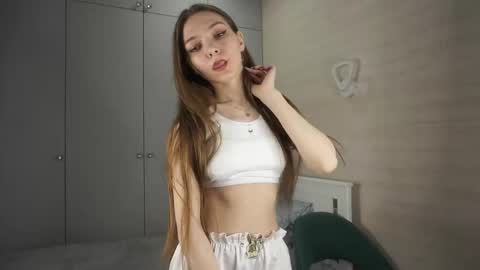 Snapshot of tiny_bunny__ chatting on 7, 2, 2025 Sofia online show from 7, 2, 2025