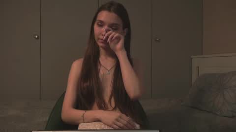 Snapshot of tiny_bunny__ chatting on 17, 2, 2025 Sofia online show from 17, 2, 2025