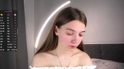 Snapshot of tiny_bunny__ chatting on 18, 9, 2025 Sofia online show from 18, 9, 2025