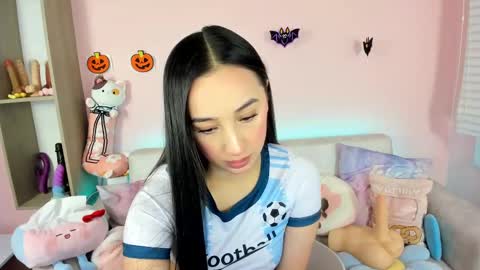 Snapshot of tiny_cora chatting on 3, 10, 2025 tiny_cora online show from 3, 10, 2025