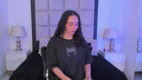 Thomm  Independent Model online show from 24, 2, 2026