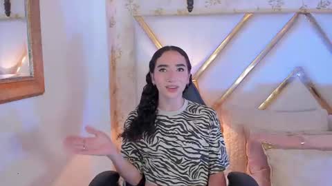 Snapshot of tiny_thomm chatting on 12, 7, 2026 Thomm Independent Model online show from 12, 7, 2026