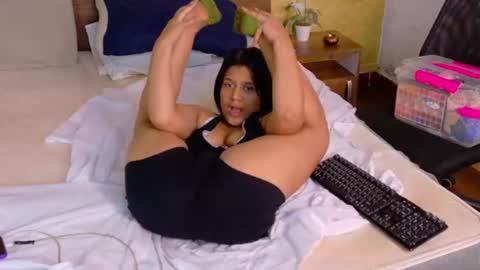 Snapshot of tiny_whore18 chatting on 10, 6, 2026 tiny_whore18 online show from 10, 6, 2026