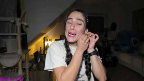 Tiny online show from 15, 10, 2025