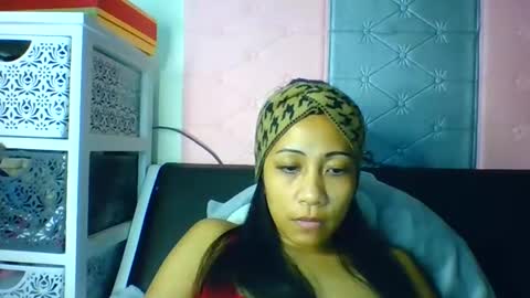 Snapshot of tinyasian911718 chatting on 10, 12, 2024 Tinyasian911718 sweetinyasian instagram online show from 10, 12, 2024