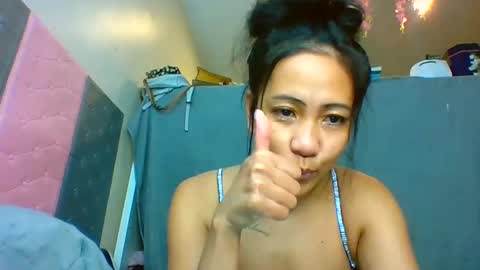 Snapshot of tinyasian911718 chatting on 17, 12, 2024 Tinyasian911718 sweetinyasian instagram online show from 17, 12, 2024