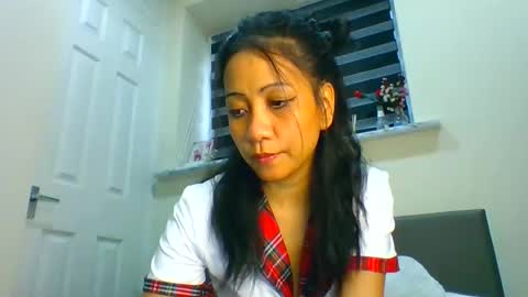 Snapshot of tinyasian911718 chatting on 21, 12, 2024 Tinyasian911718 sweetinyasian instagram online show from 21, 12, 2024