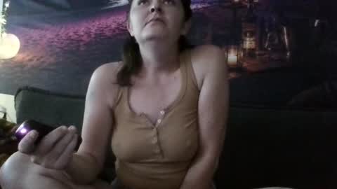Snapshot of tinyassbossymilf chatting on 27, 6, 2026 tinyassbossymilf online show from 27, 6, 2026