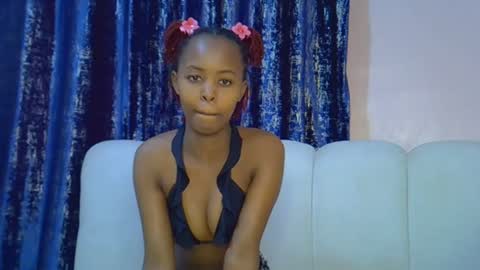 Snapshot of tinybarbie_ chatting on 18, 6, 2026 Barbie online show from 18, 6, 2026