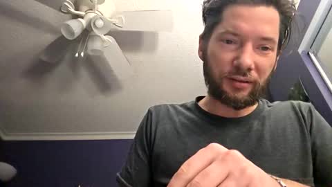 Snapshot of tinyguynicecock chatting on 24, 3, 2026 tinyguynicecock online show from 24, 3, 2026