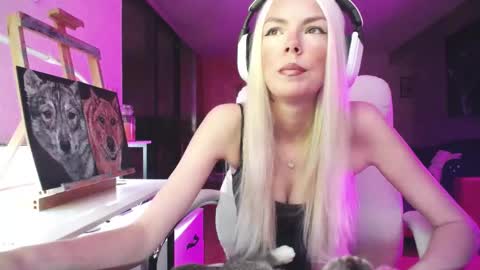 stage Kylie Sinner  brand CLITBAIT online show from 16, 10, 2025