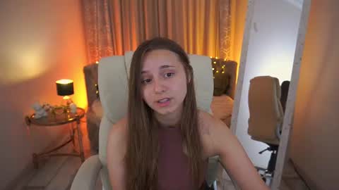 Snapshot of tinynataliee chatting on 20, 7, 2026 tinynataliee online show from 20, 7, 2026
