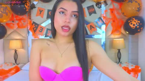 Snapshot of tiphani_walker_ chatting on 28, 10, 2025 Tiphani Walker online show from 28, 10, 2025