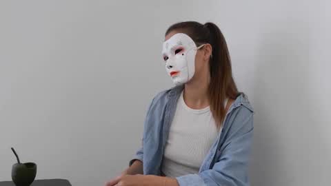 Tinks online show from 27, 10, 2025