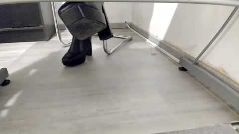 Anna online show from 9, 11, 2025