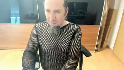 Snapshot of tirolerboy27 chatting on 25, 6, 2026 Tirolerboy27 online show from 25, 6, 2026