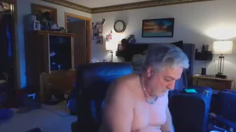 Snapshot of titsantats chatting on 11, 10, 2025 titsantats online show from 11, 10, 2025