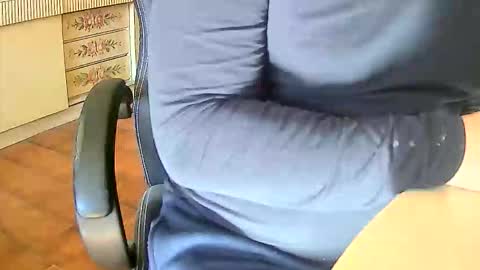 Snapshot of tobikoyuzu chatting on 19, 1, 2026 Tobiko online show from 19, 1, 2026